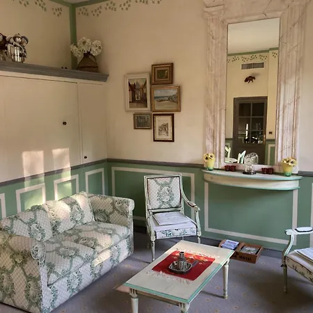 Chateau Tussen Mont Ventoux En Luberon Apartment *